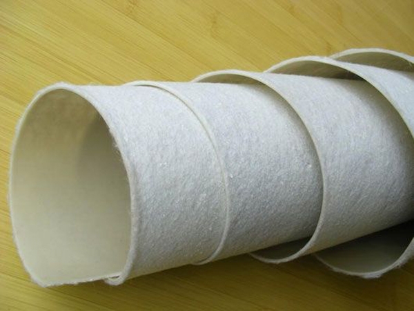 One-cloth-one-membrane composite geomembrane