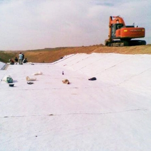 Construction of Geosynthetic Clay Liner